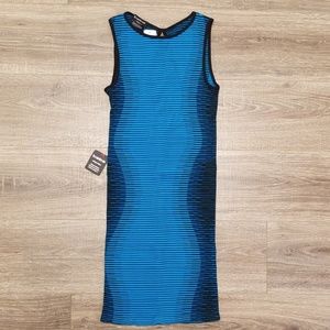 bebe| Hourglass Tank Dress Robe-Cami Sablier